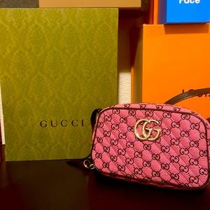 Gucci Cross Body Handbag -GG Marmont Small Canvas in Pink & Black